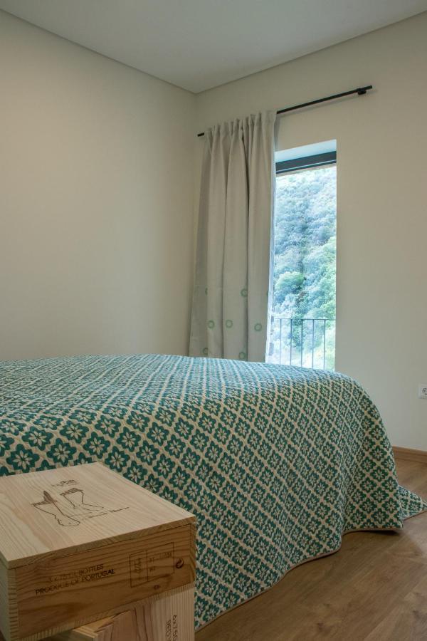 Dois Lagares House Panzió Pinhão Kültér fotó