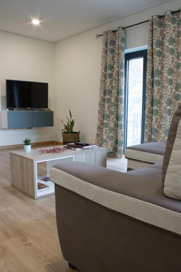 Dois Lagares House Panzió Pinhão Kültér fotó
